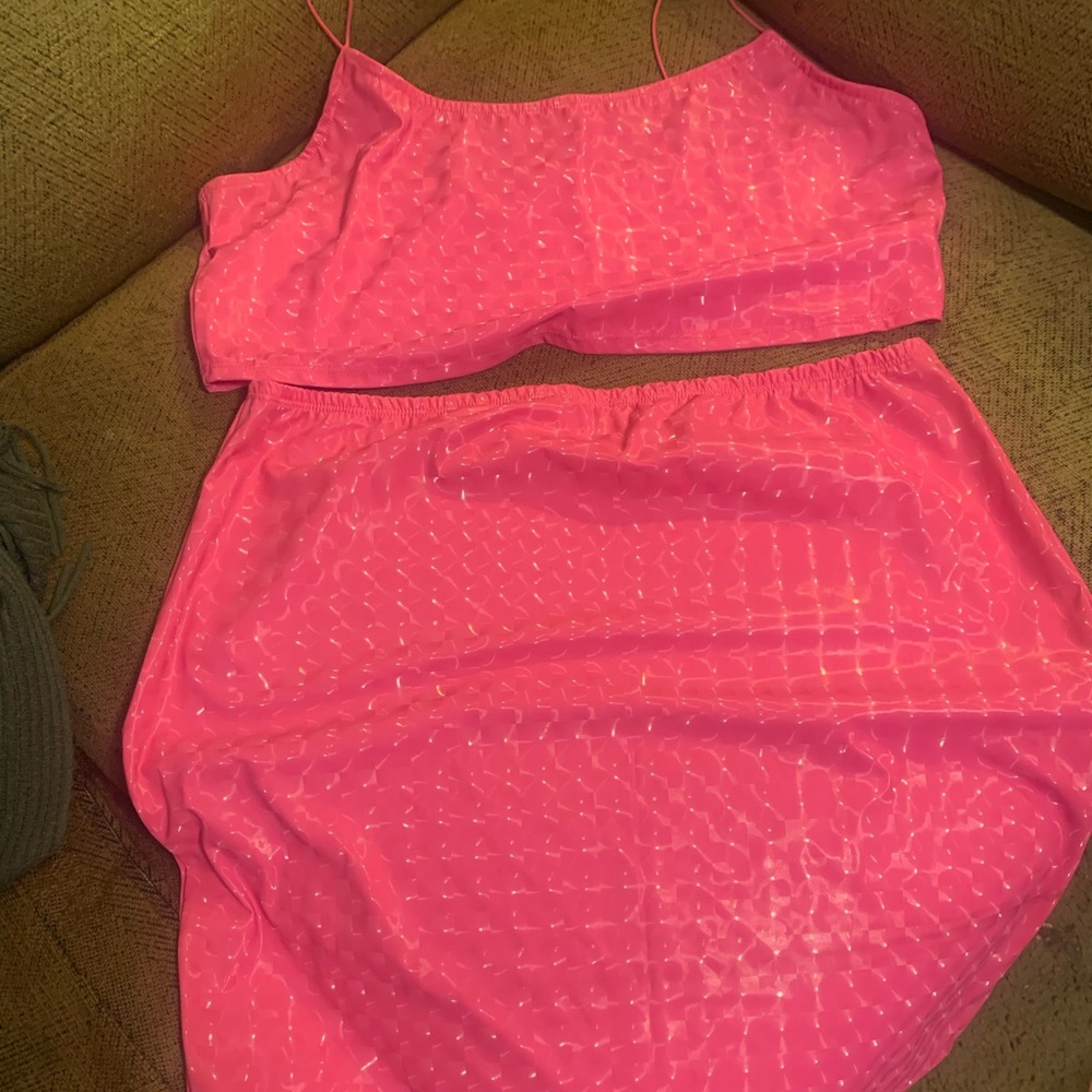 2 piece set - Picture 3 of 3
